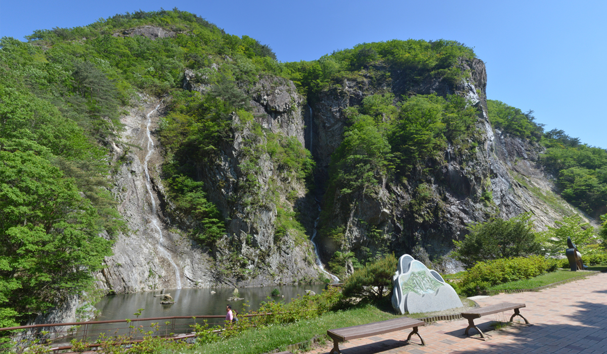 구장군폭포 전경